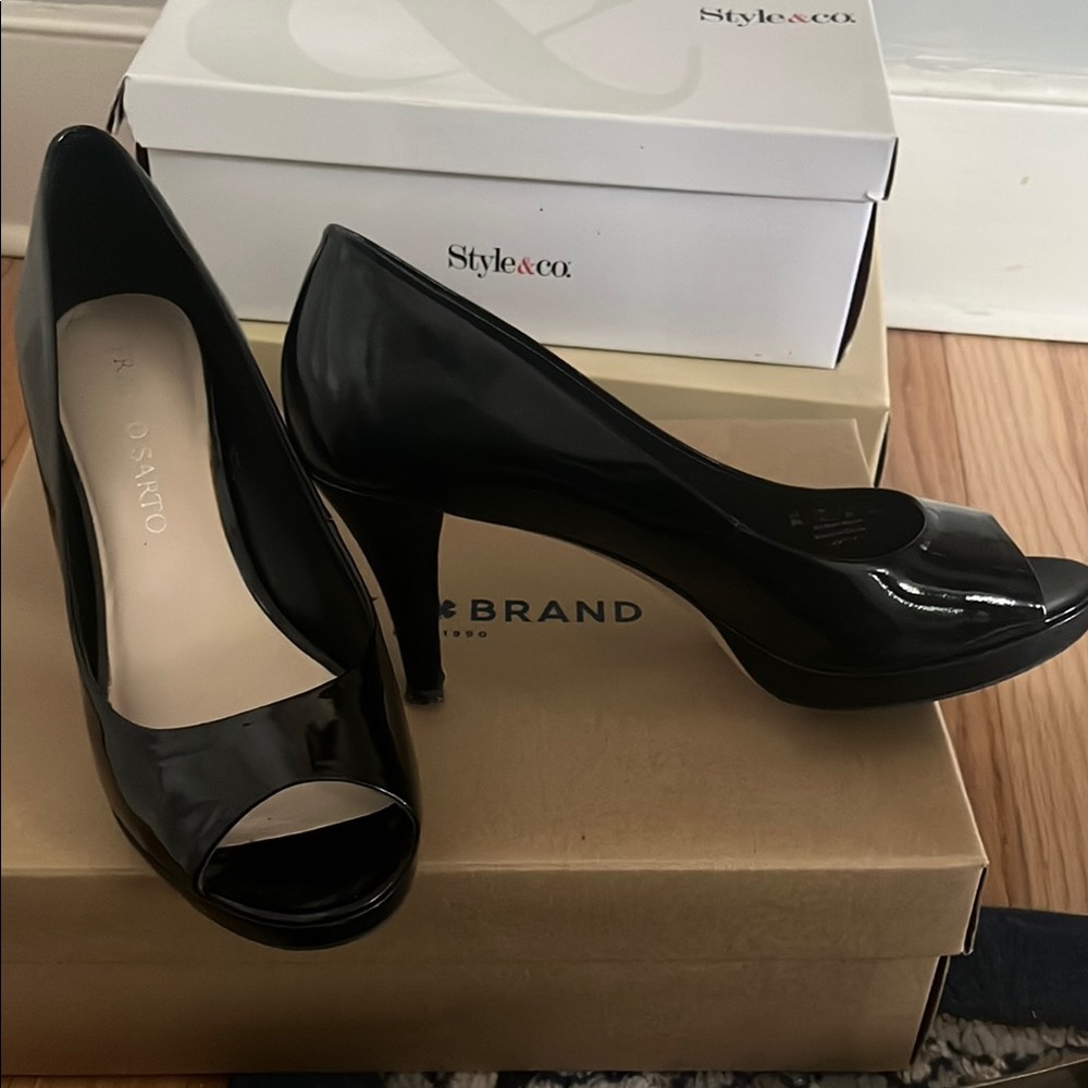 Anne Klein Black Peep Toe Heels